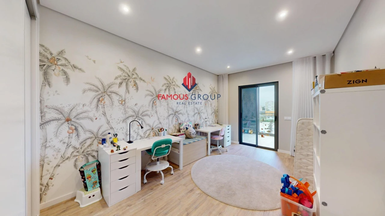 Apartamento T5 para Venda em Portimão Foto 18