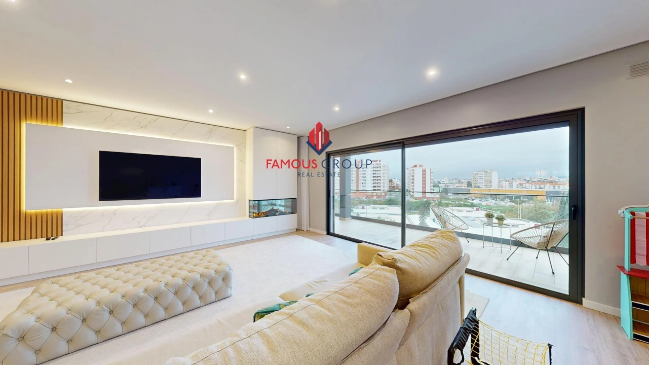 Apartamento T5 para Venda em Portimão Foto 4
