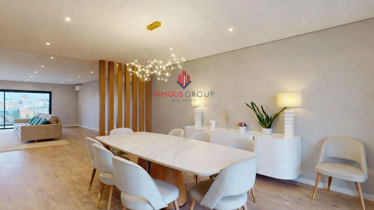 Apartamento T5 para Venda em Portimão Foto 7