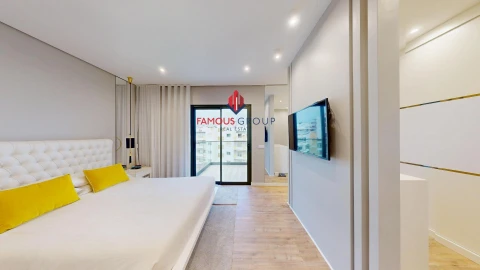 Apartamento T5 para Venda em Portimão