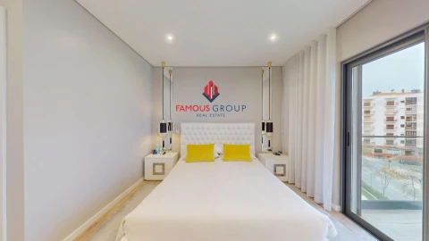 Apartamento T5 para Venda em Portimão