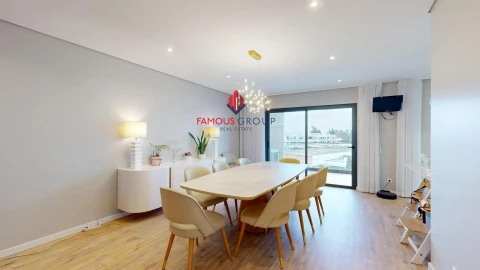 Apartamento T5 para Venda em Portimão
