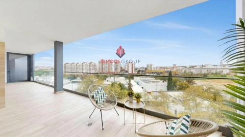Apartamento T5 para Venda em Portimão