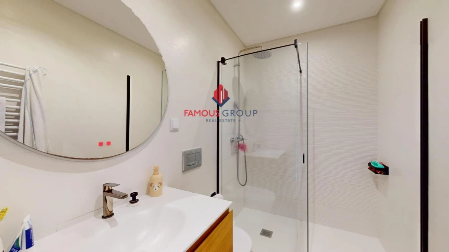 Apartamento T5 para Venda em Portimão Foto 14