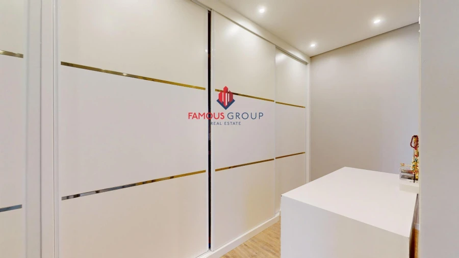 Apartamento T5 para Venda em Portimão Foto 33