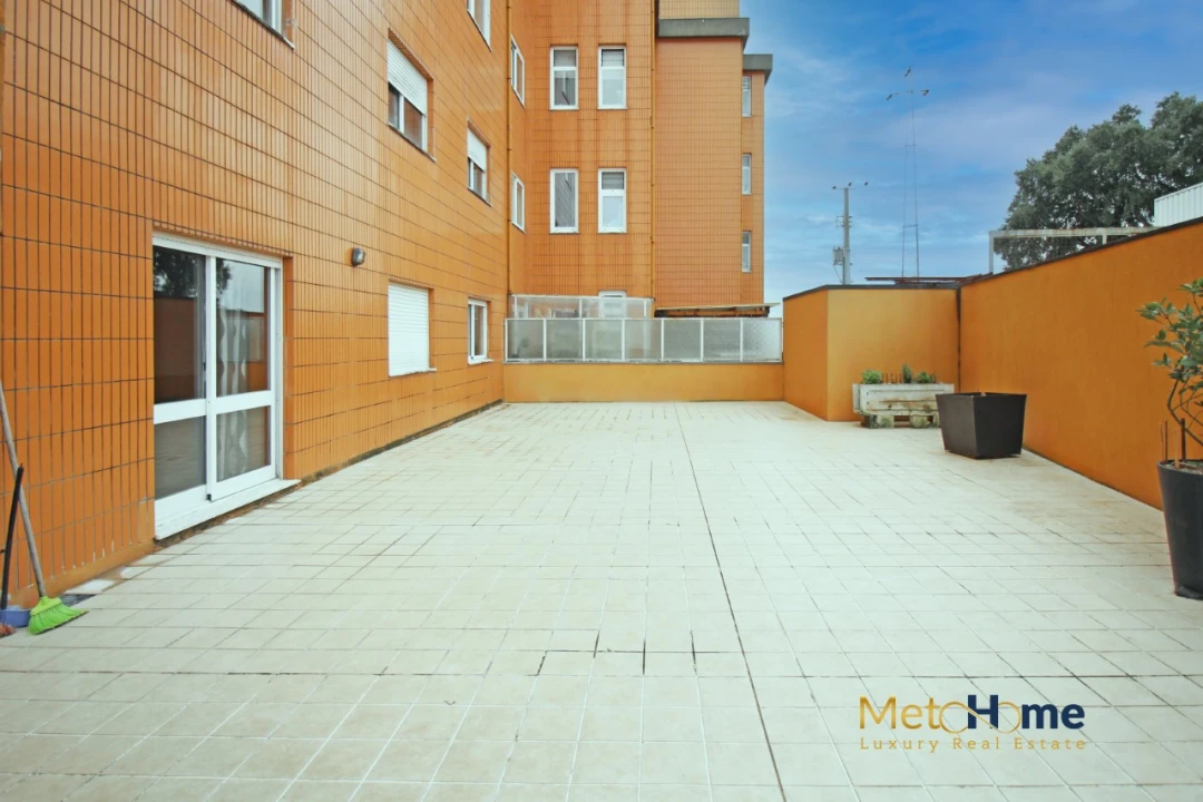 Apartamento T2 para Venda em Rio Tinto Foto 26