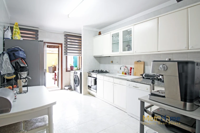 Apartamento T2 para Venda em Rio Tinto Foto 11