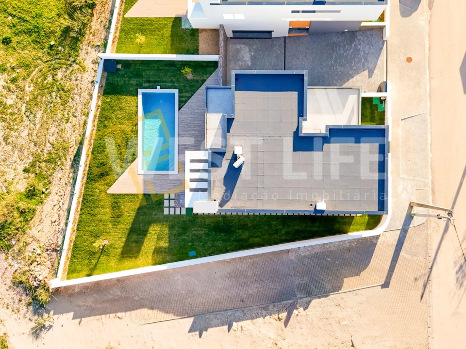 Moradia T4 para Venda em São Pedro da Cadeira Foto 5