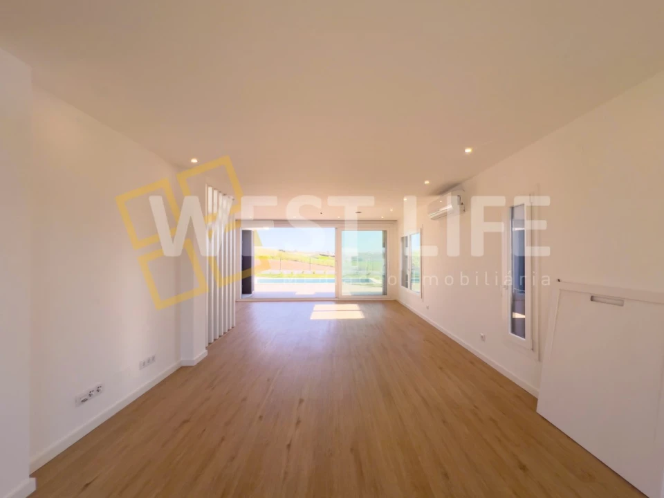 Moradia T4 para Venda em São Pedro da Cadeira Foto 12