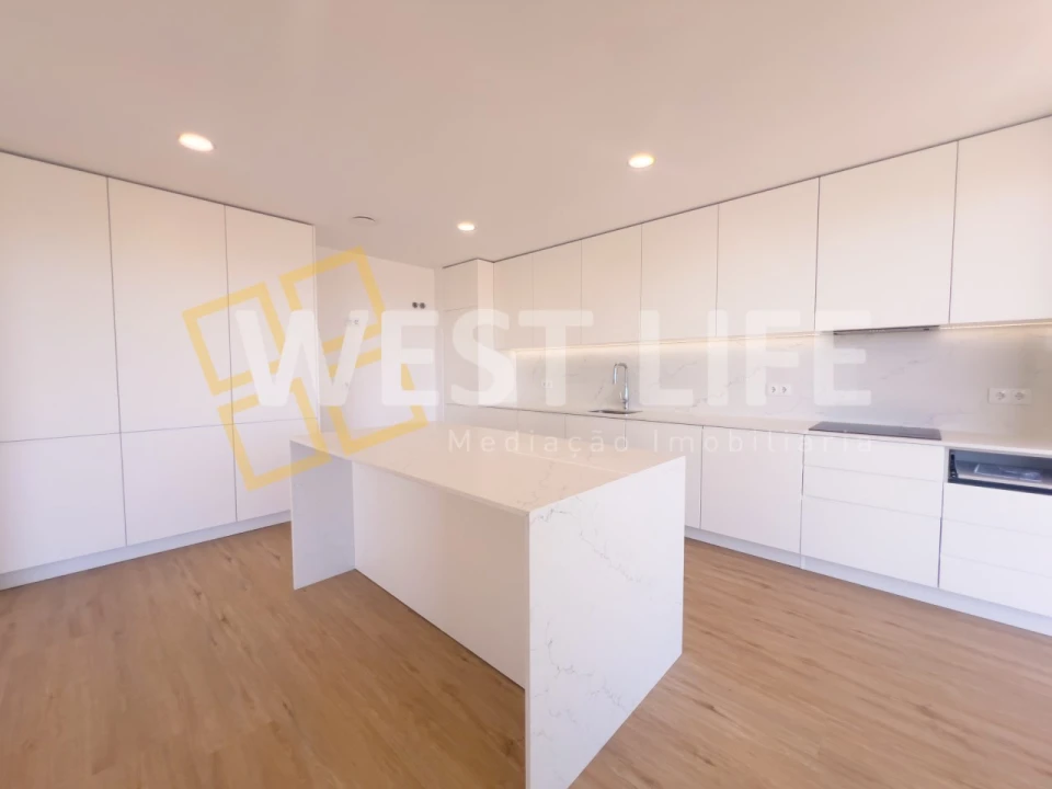 Moradia T4 para Venda em São Pedro da Cadeira Foto 14