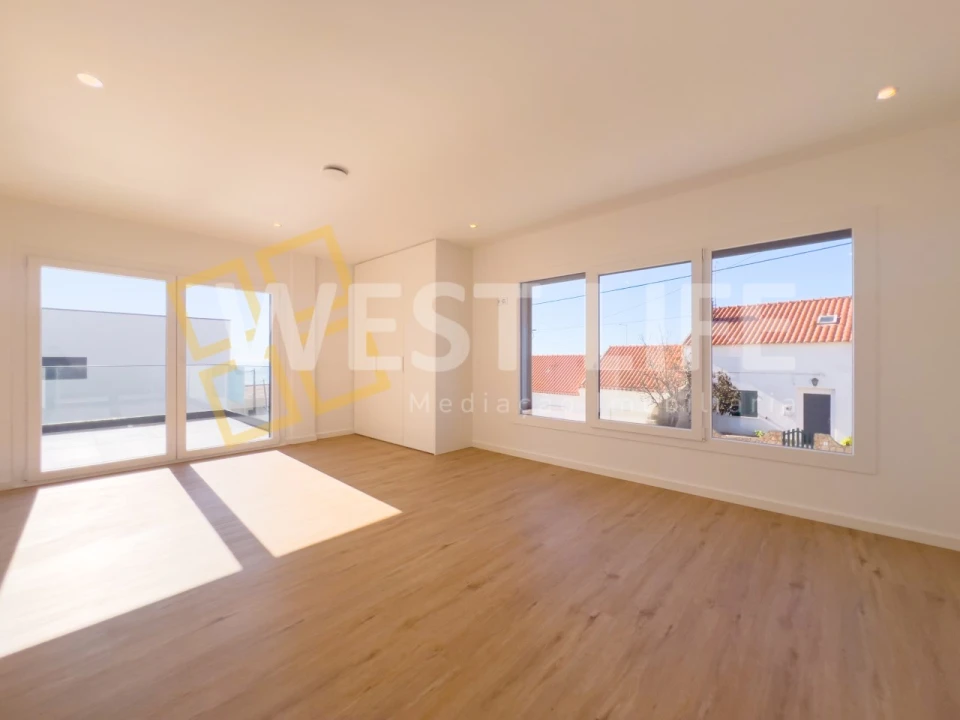 Moradia T4 para Venda em São Pedro da Cadeira Foto 36