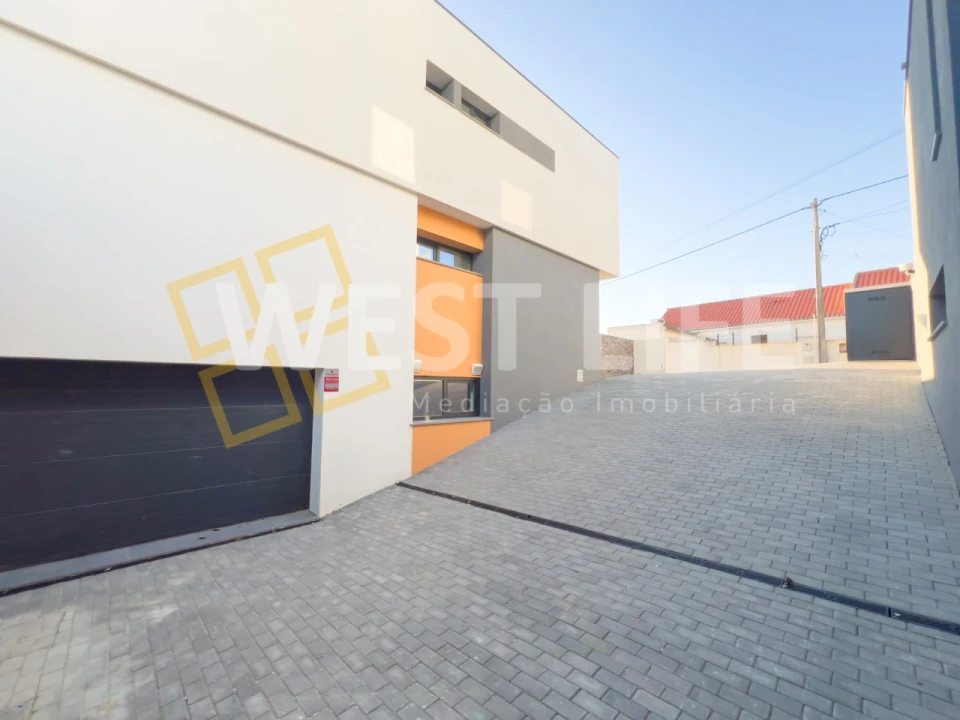 Moradia T4 para Venda em São Pedro da Cadeira Foto 43