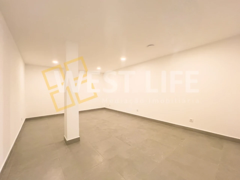 Moradia T4 para Venda em São Pedro da Cadeira Foto 46