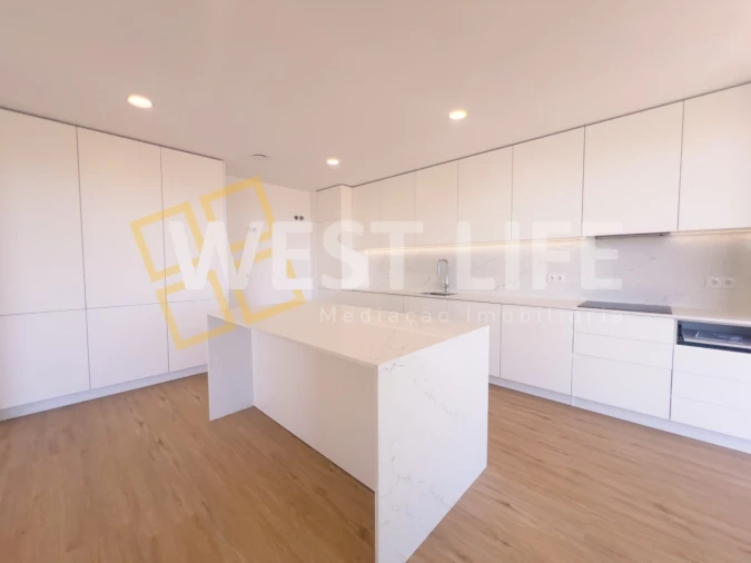 Moradia T4 para Venda em São Pedro da Cadeira Foto 14