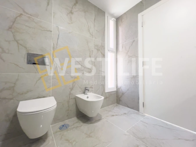 Moradia T4 para Venda em São Pedro da Cadeira Foto 33