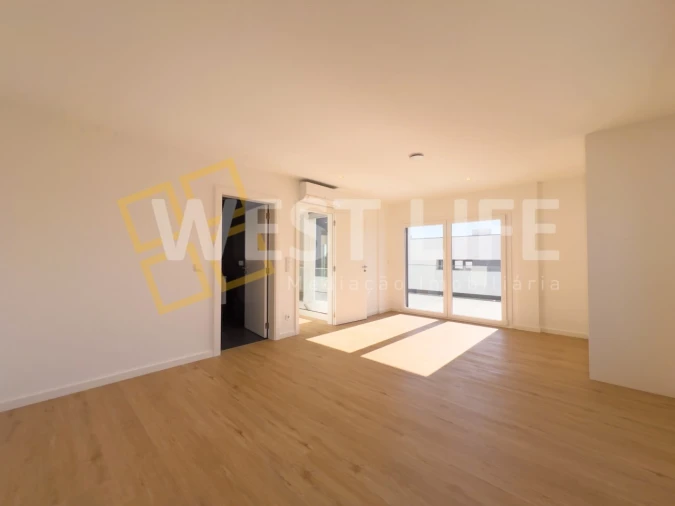 Moradia T4 para Venda em São Pedro da Cadeira Foto 37