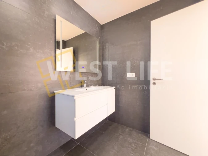 Moradia T4 para Venda em São Pedro da Cadeira Foto 39