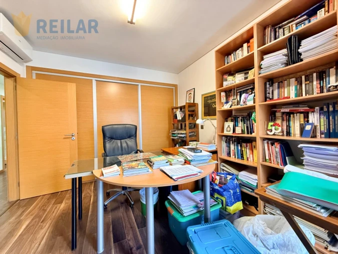 Apartamento T3 para Venda em Santa Iria de Azoia, São João da Talha e Bobadela Foto 27