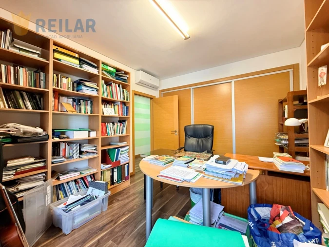 Apartamento T3 para Venda em Santa Iria de Azoia, São João da Talha e Bobadela Foto 28