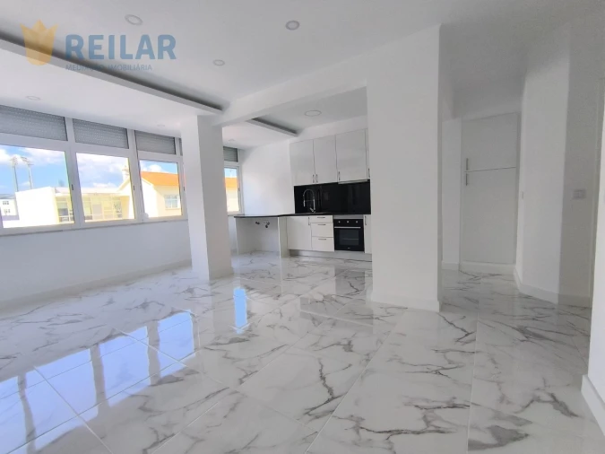 Apartamento T1 para Arrendamento em Alverca do Ribatejo e Sobralinho Foto 1