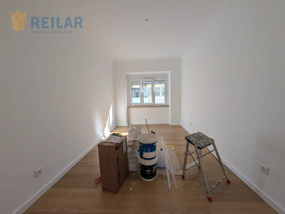 Apartamento T2 para Arrendamento em Benfica Foto 10