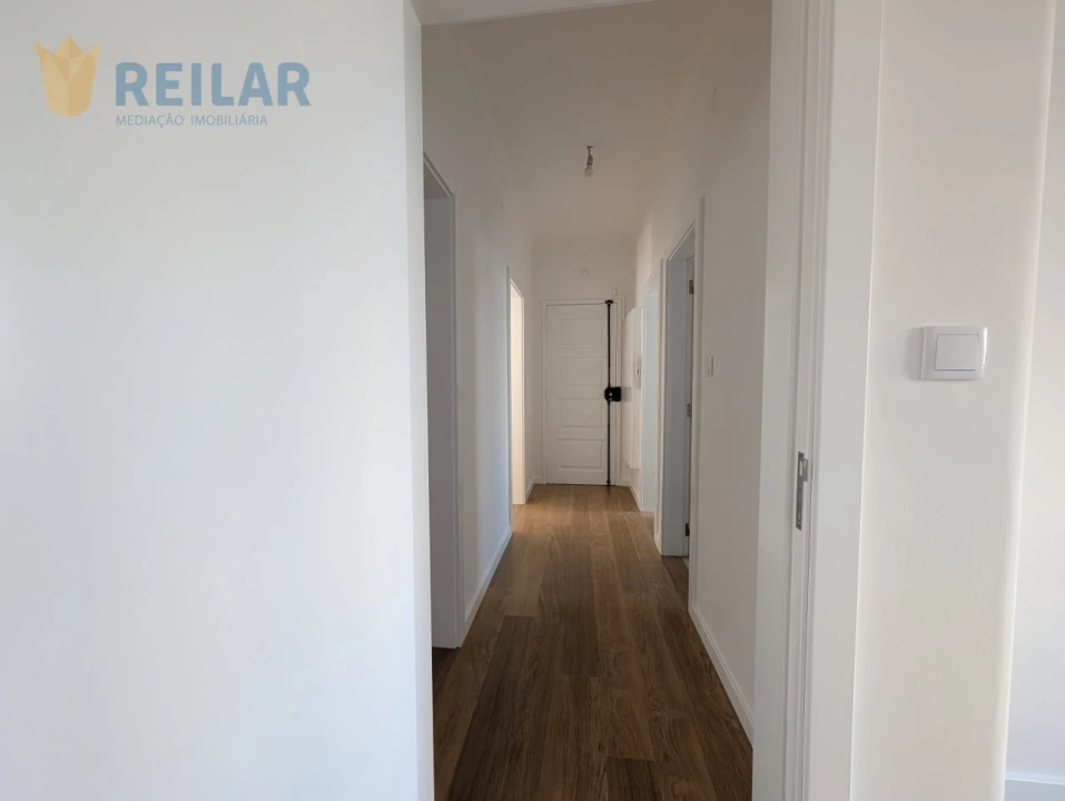 Apartamento T2 para Arrendamento em Benfica Foto 11