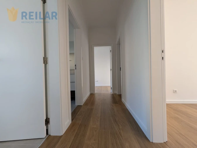 Apartamento T2 para Arrendamento em Benfica Foto 13