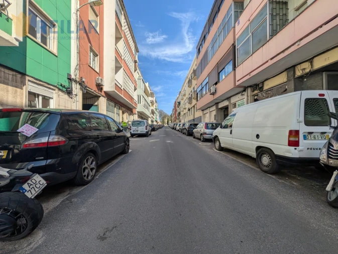 Apartamento T2 para Arrendamento em Benfica Foto 15