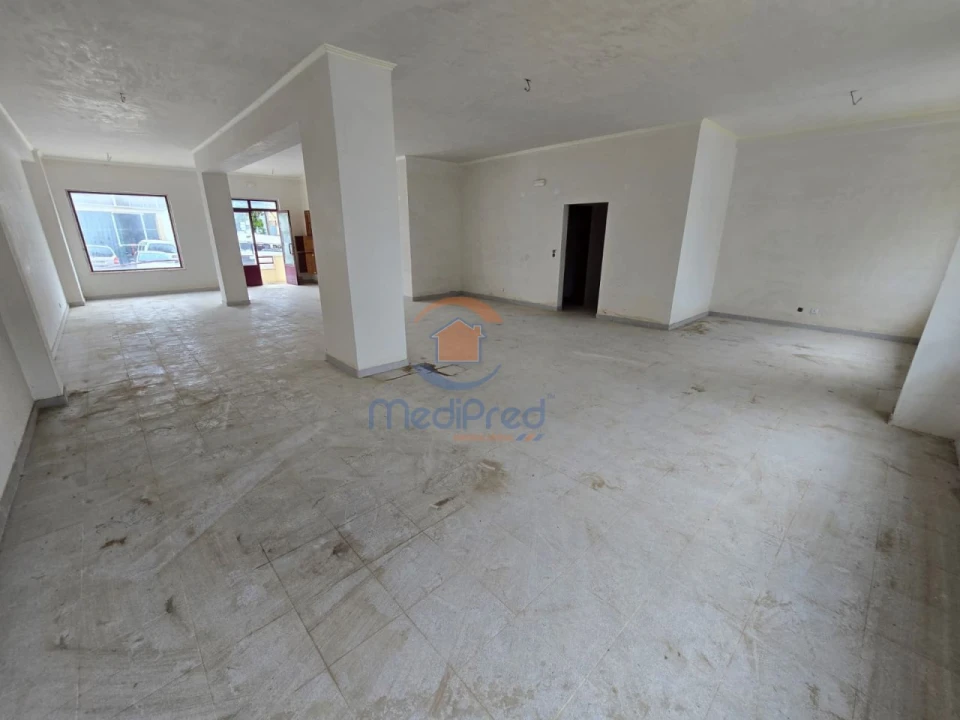 Loja para Venda em Ramada e Caneças Foto 2