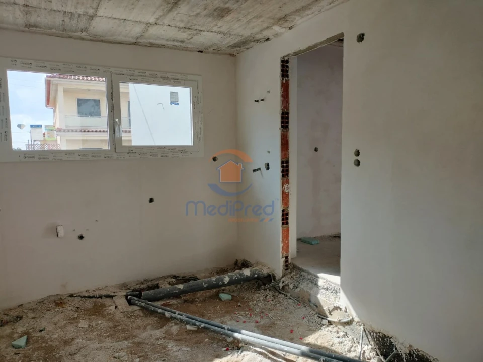 Moradia T4 para Venda em Pontinha e Famões Foto 7
