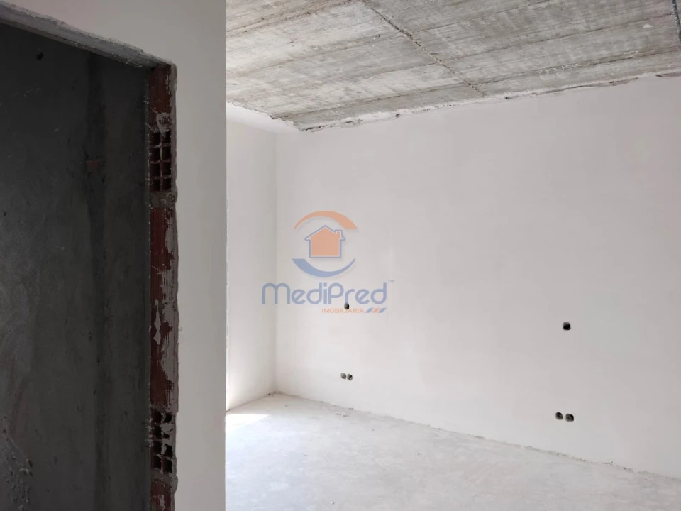 Moradia T4 para Venda em Pontinha e Famões Foto 8