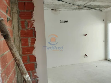 Moradia T4 para Venda em Pontinha e Famões