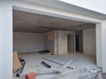 Moradia T4 para Venda em Pontinha e Famões