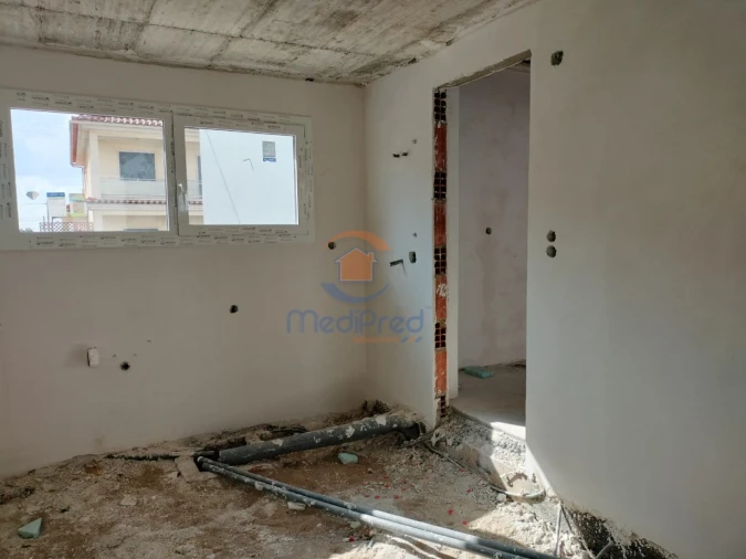 Moradia T4 para Venda em Pontinha e Famões Foto 7