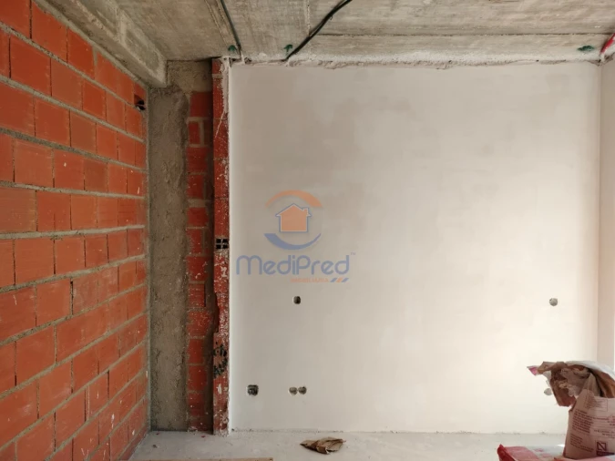 Moradia T4 para Venda em Pontinha e Famões Foto 10
