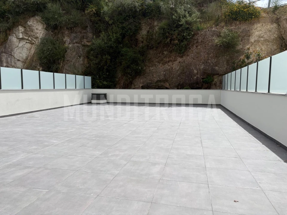 Apartamento T3 para Venda em Ferreiros e Gondizalves Foto 4