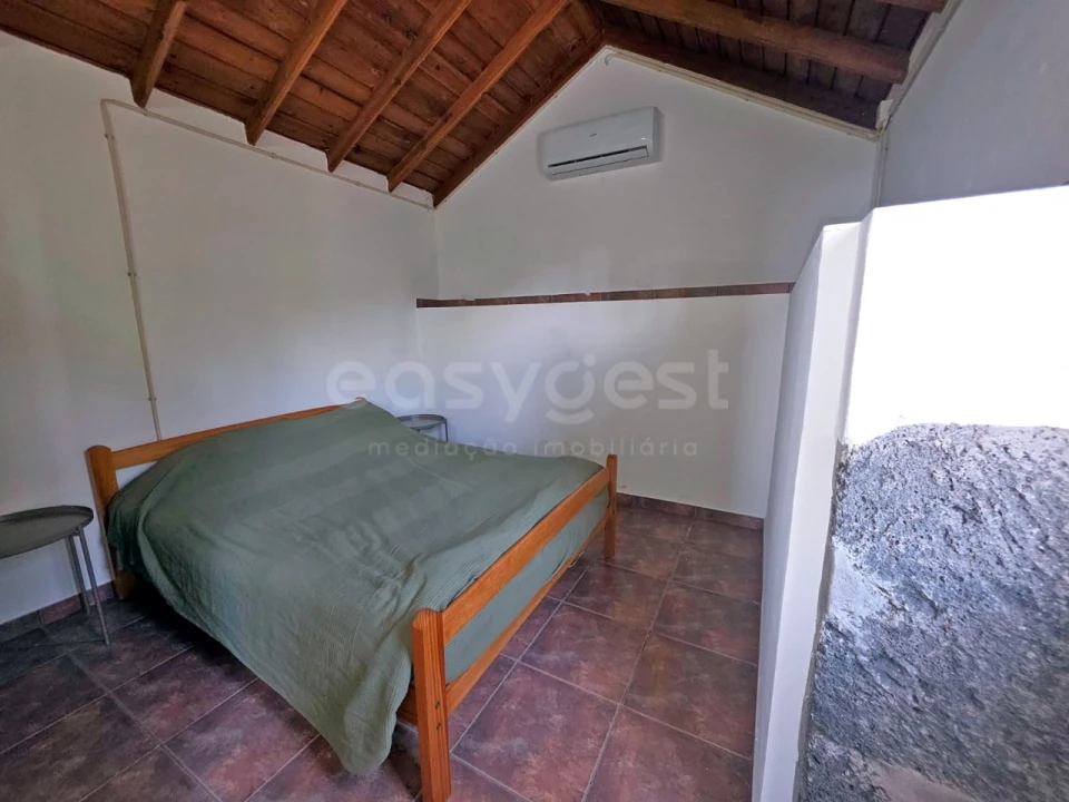 Moradia T2 para Venda em São João Foto 6