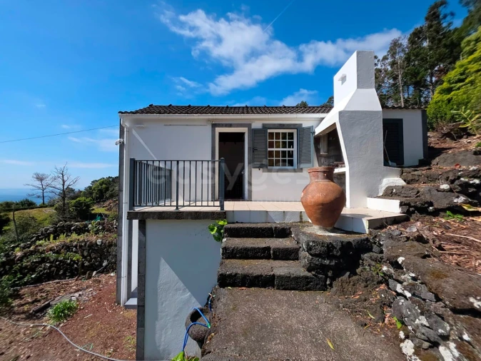 Moradia T2 para Venda em São João Foto 1