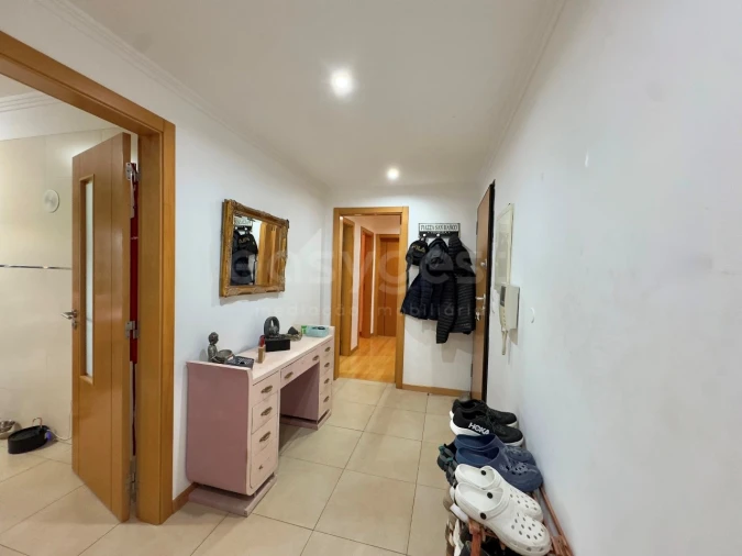 Apartamento T2 para Venda em Fernao Ferro Foto 2