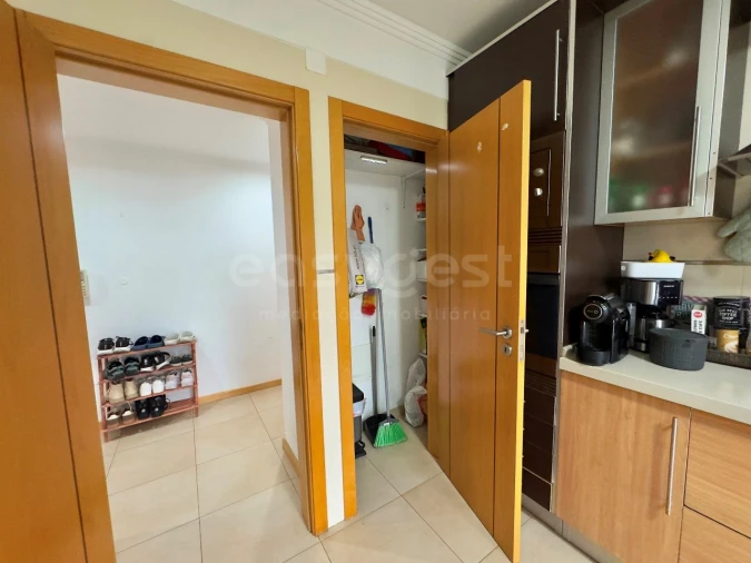Apartamento T2 para Venda em Fernao Ferro Foto 5