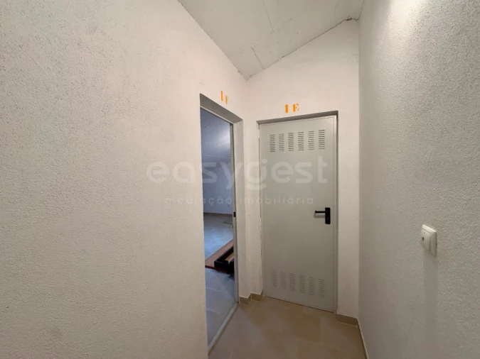 Apartamento T2 para Venda em Fernao Ferro Foto 22