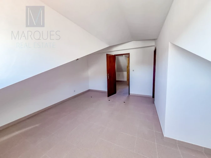 Prédio para Venda em Arruda dos Vinhos Foto 10