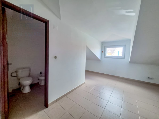 Prédio para Venda em Arruda dos Vinhos Foto 11