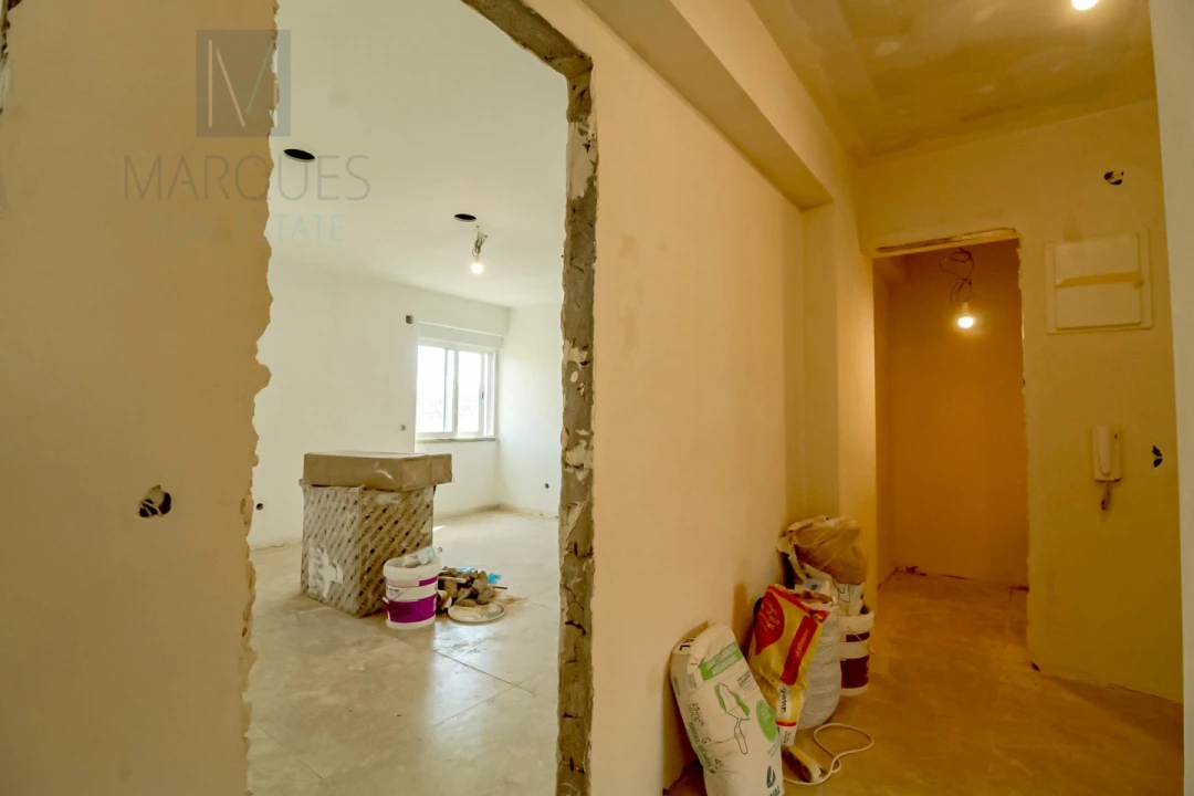 Apartamento T2 para Venda em Carregado e Cadafais Foto 5