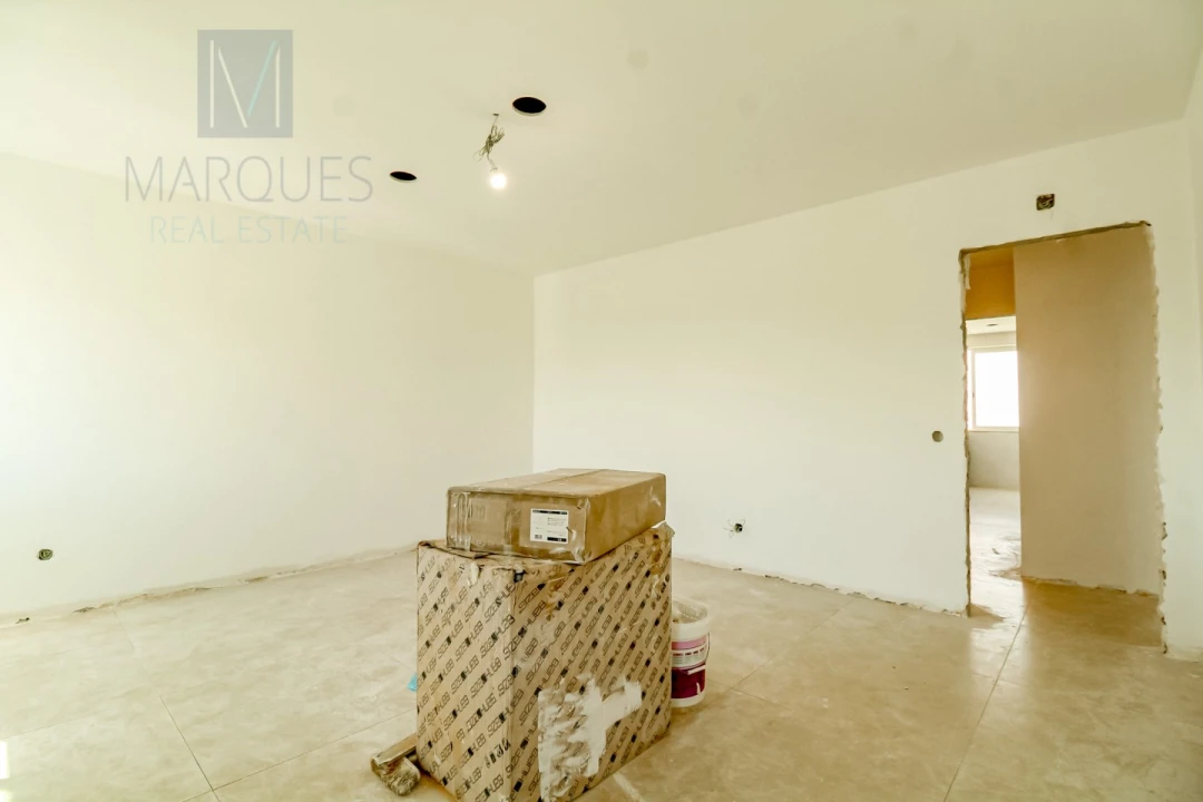 Apartamento T2 para Venda em Carregado e Cadafais Foto 6