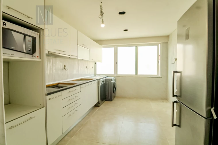 Apartamento T2 para Venda em Carregado e Cadafais Foto 2