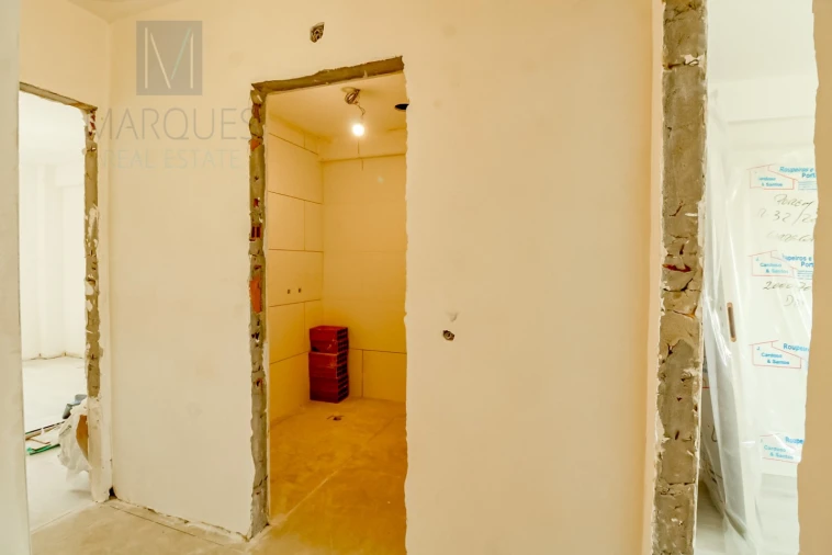 Apartamento T2 para Venda em Carregado e Cadafais Foto 10