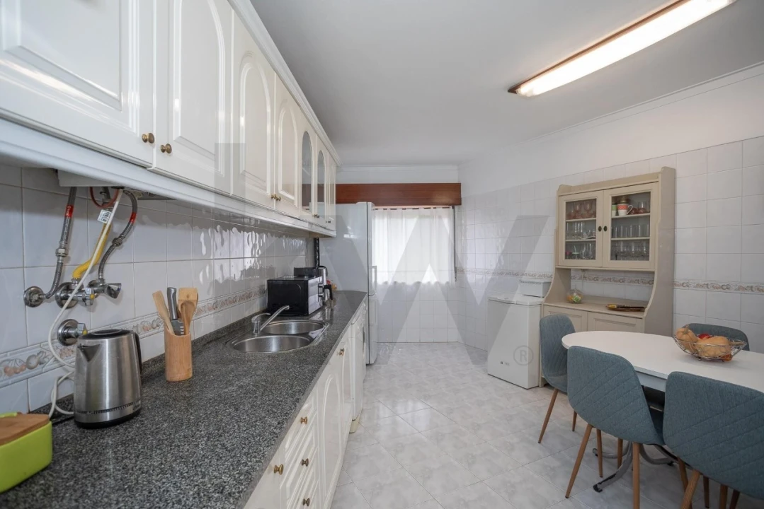 Apartamento T2 para Venda em Queluz e Belas Foto 24
