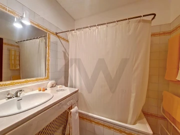 Apartamento T2 para Venda em A dos Cunhados e Maceira
