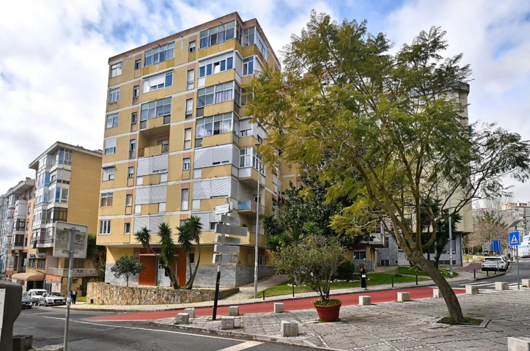 Apartamento T3 para Venda em Massamá e Monte Abraão Foto 21